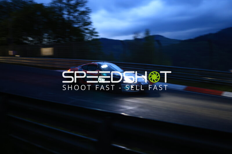 Porsche Cayman #444 bei Nachtfahrt auf der Nordschleife