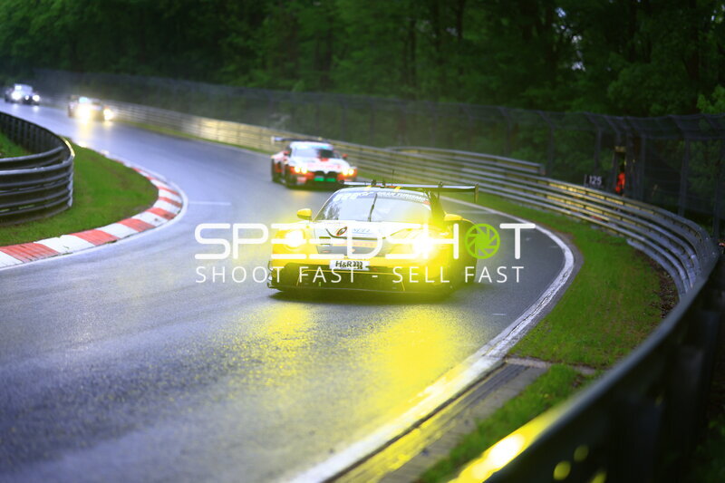Dinamic GT Porsche #55 im Regen auf der Nordschleife