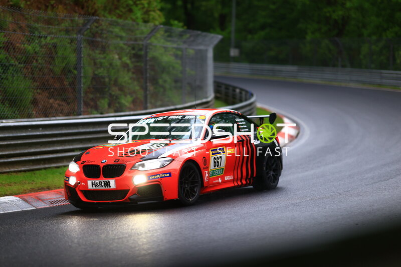BMW M2 #667 von Breakell Racing auf der Nordschleife