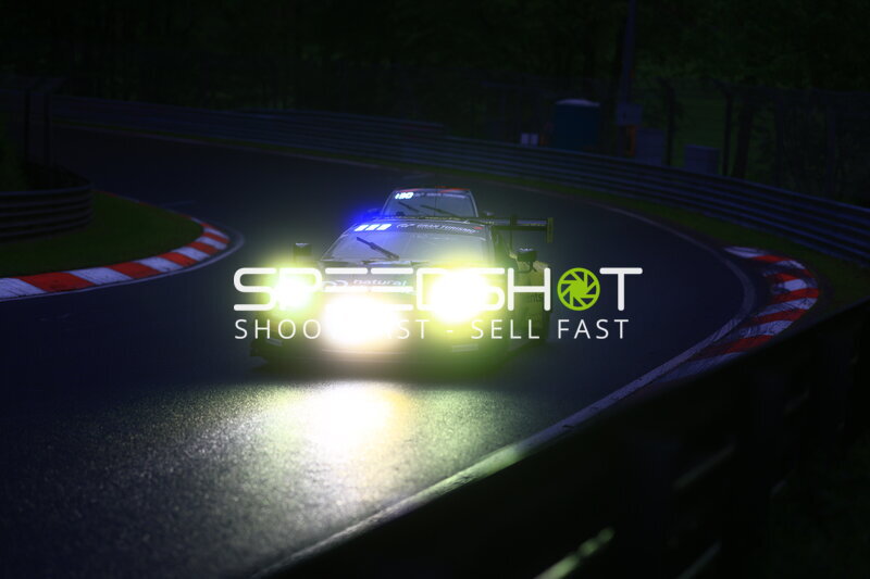 Porsche 911 GT3 R #91 von Reiter Engineering bei Nacht auf der Nordschleife