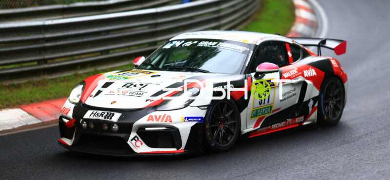 Porsche 718 Cayman GT4 RS #977 von BSL Racing Team auf der Nordschleife