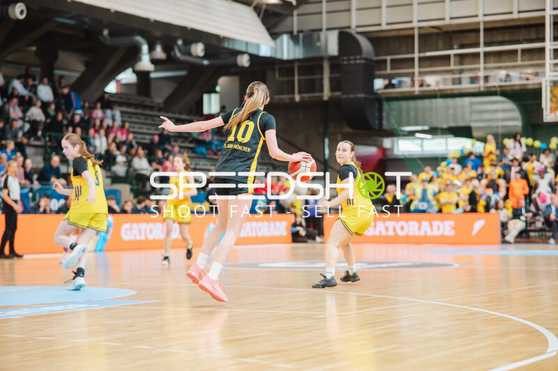 Basketball-Szene in der Sömmeringhalle