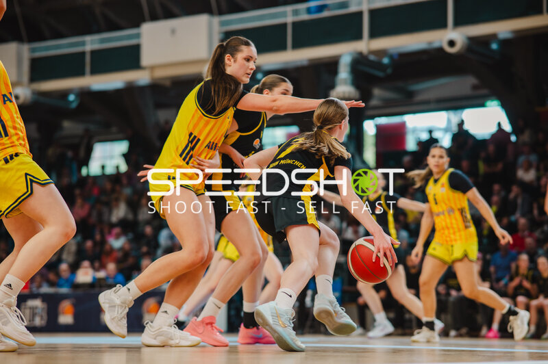 Basketball-Szene in der Sömmeringhalle