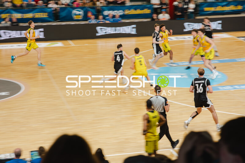 Basketball-Szene in der Sömmeringhalle
