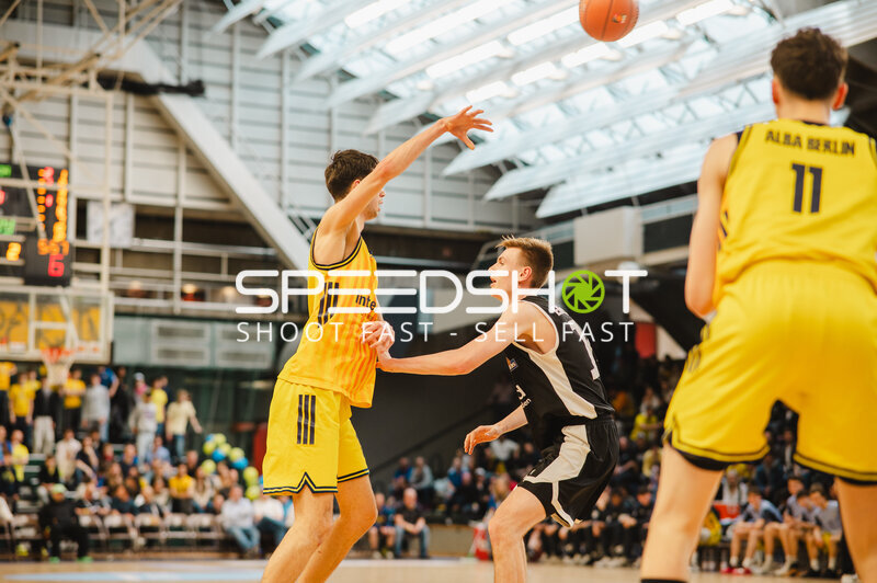 Basketballspiel in der Sömmeringhalle
