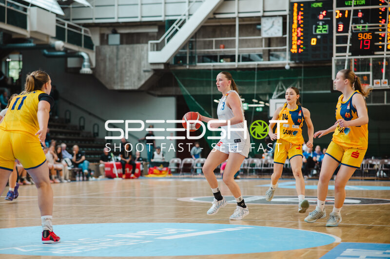 Basketballspiel in der Sömmeringhalle