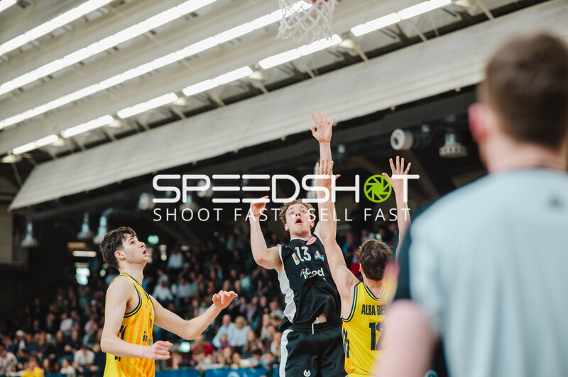Basketball-Szene in der Sömmeringhalle