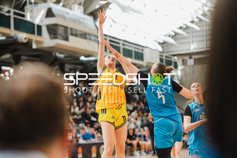 Basketballspiel in der Sömmeringhalle