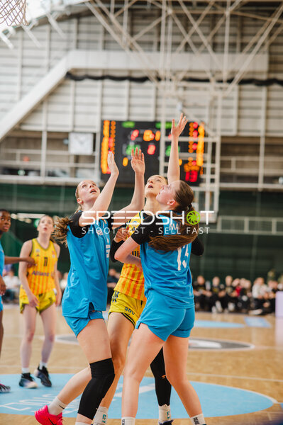 Basketball-Szene in der Sömmeringhalle