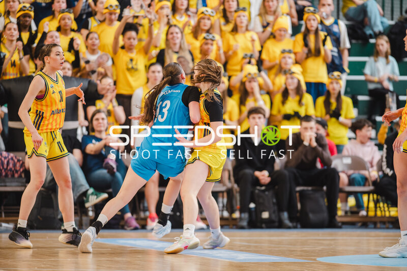 Basketball-Szene in der Sömmeringhalle
