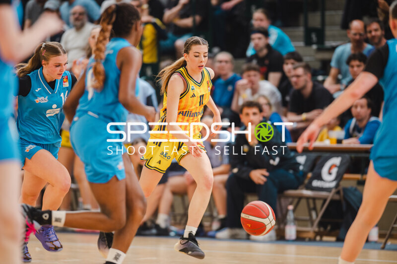 Basketballspiel in der Sömmeringhalle