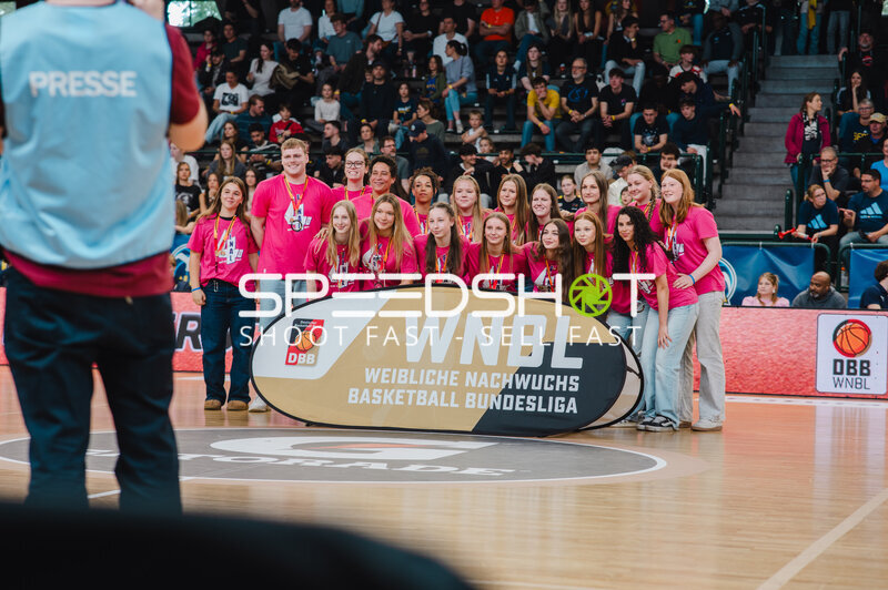 WNBL Teilnehmerinnen Gruppenfoto Sömmeringhalle