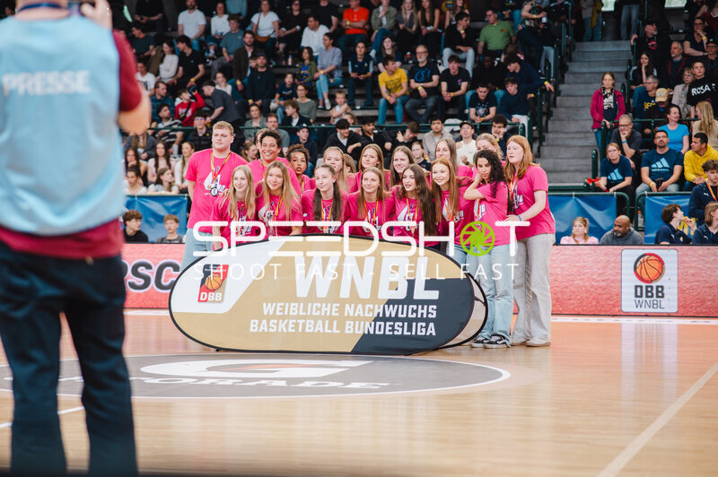 Gruppenfoto der WNBL-Teilnehmerinnen