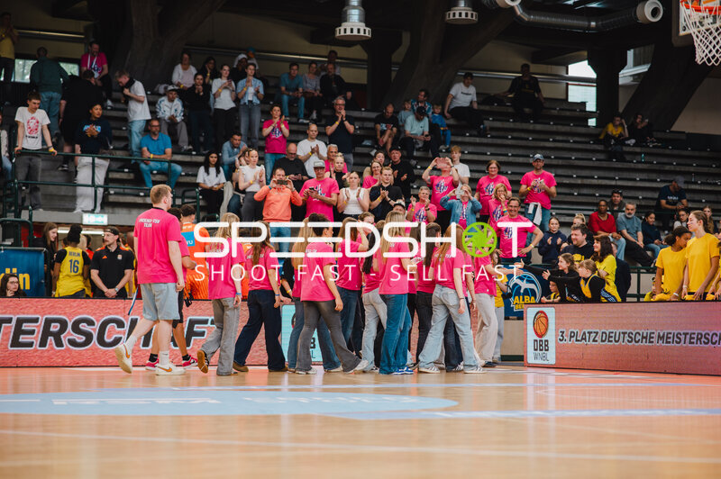 Basketball-Szene in der Sömmeringhalle