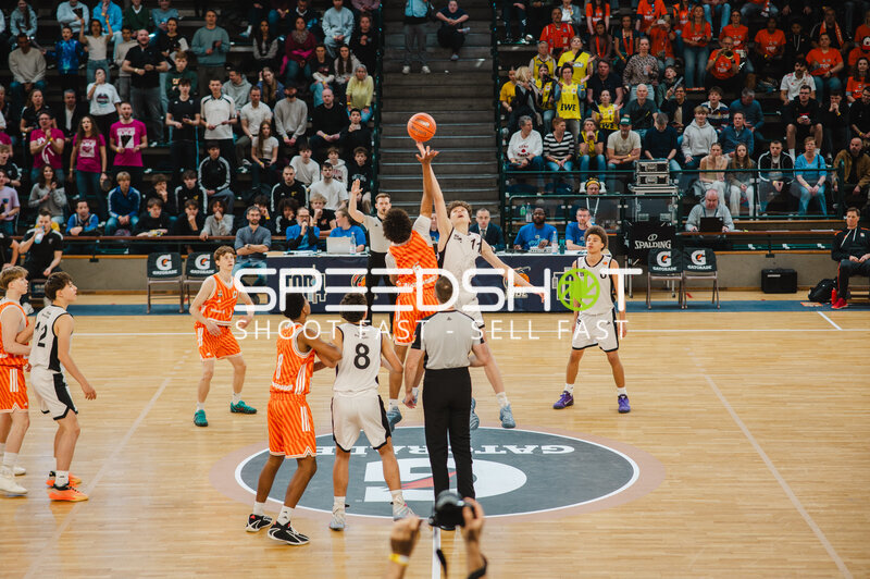Sprungball in der Sömmeringhalle