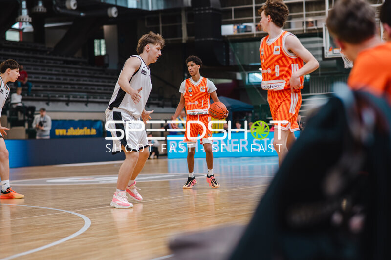 Basketballspiel in der Sömmeringhalle