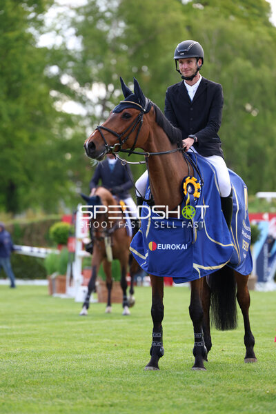 Simon Heineke siegt beim Al Shira'aa Deutsches Spring- und Dressur-Derby in Hamburg