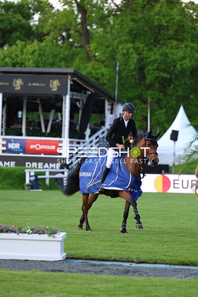 Simon Heineke triumphiert im Derbypark Klein Flottbek