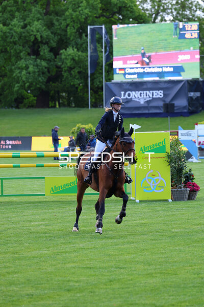 Springreiten im Derbypark Klein Flottbek, Charlotte-Christine Hahn