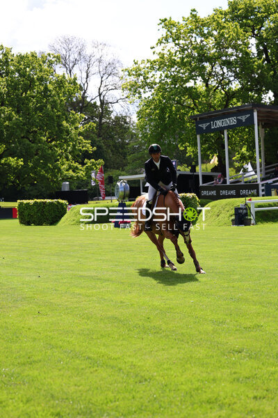 Marlon Modolo Zanotelli beim Springreiten im Derbypark Klein Flottbek