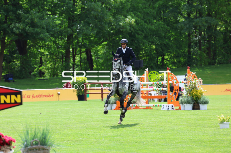 Hergen Forkert beim Al Shira'aa Deutsches Spring- und Dressur-Derby in Hamburg