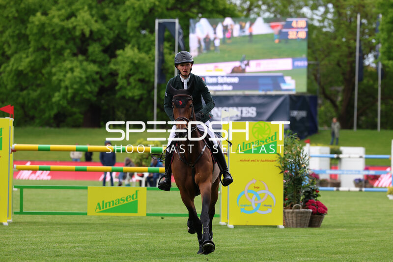 Springreiten im Derbypark Klein Flottbek, Tom Schewe