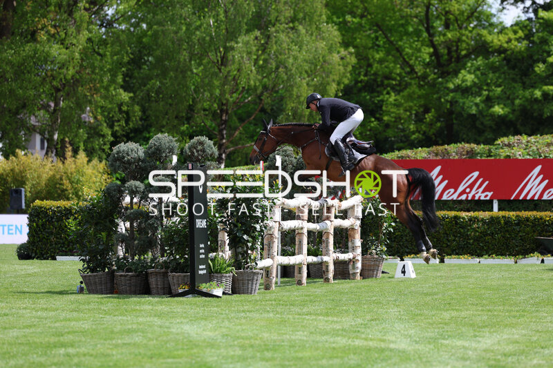 Springreiten im Derbypark Klein Flottbek