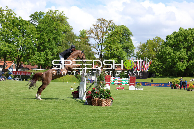 Springreiten im Derbypark Klein Flottbek