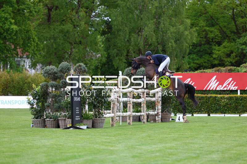 Springreiten im Derbypark Klein Flottbek