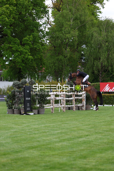 Springreiten im Derbypark Klein Flottbek