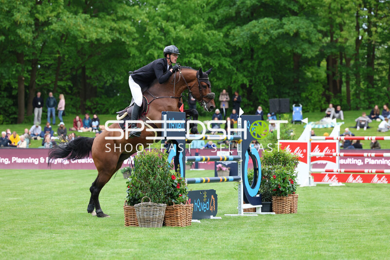 Springreiten im Derbypark Klein Flottbek