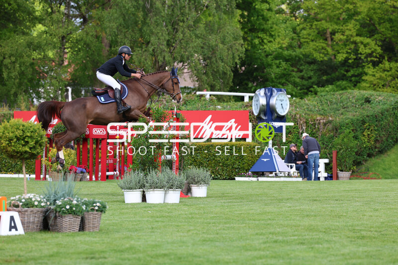 Springreiten im Derbypark Klein Flottbek