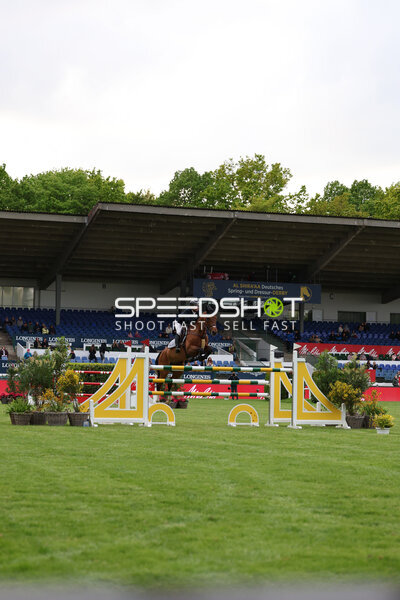 Springreiten im Derbypark Klein Flottbek