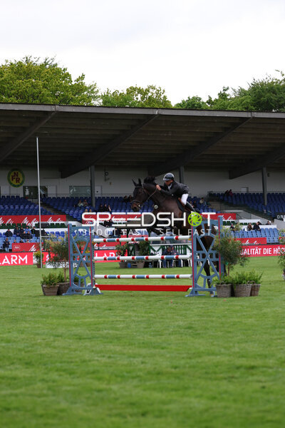 Springreiten im Derbypark Klein Flottbek
