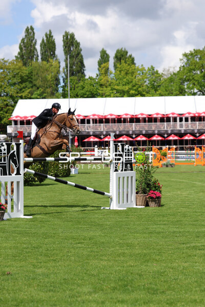 Springreiten im Derbypark Klein Flottbek