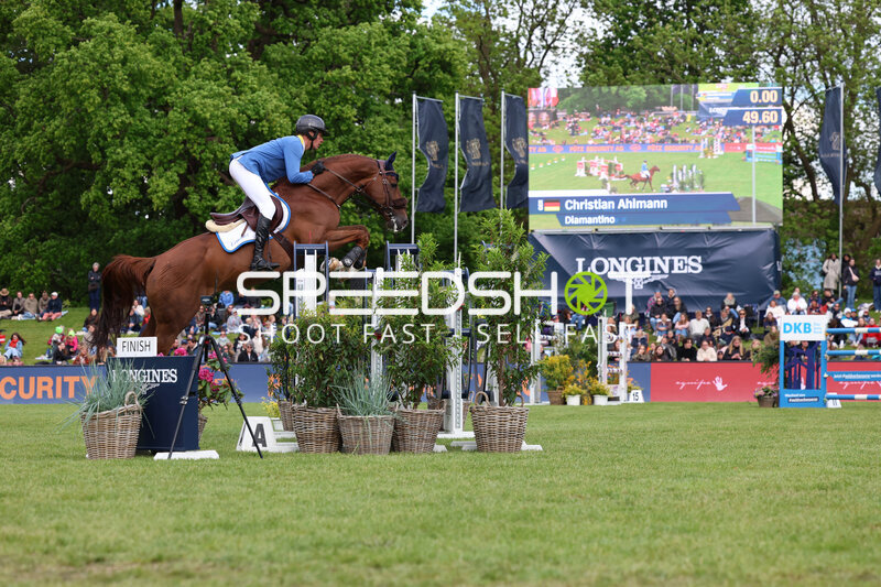 Springreiten im Derbypark Klein Flottbek