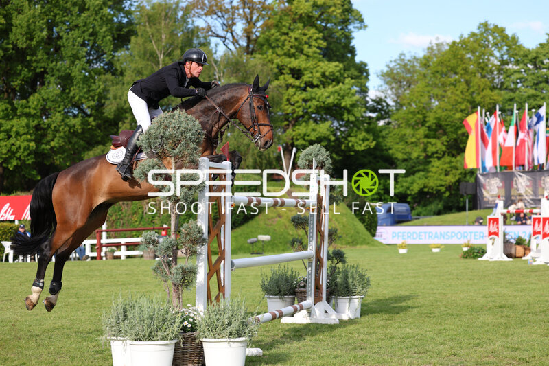 Springreiten im Derbypark Klein Flottbek