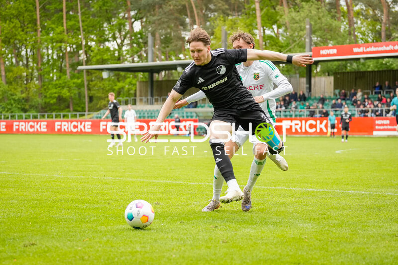 Zweikampf auf A-Platz Heeslingen