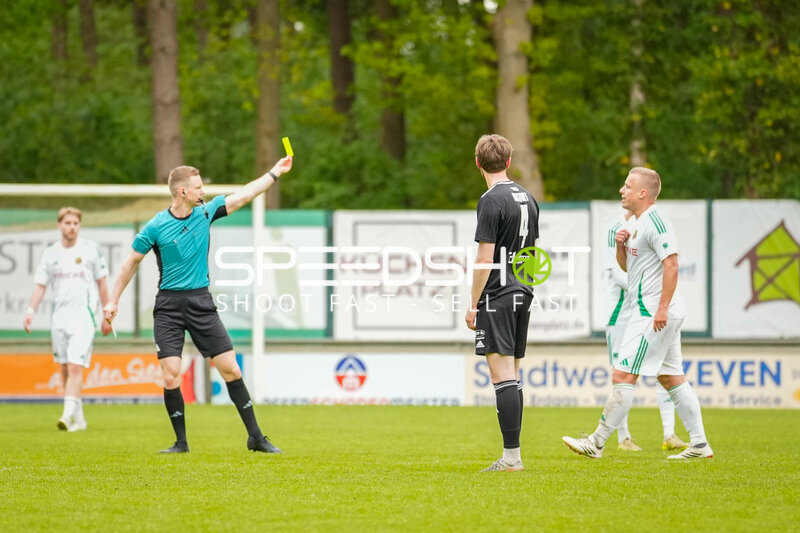 Gelbe Karte auf A-Platz Heeslingen