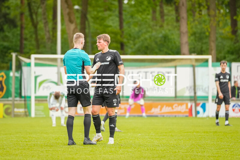 Diskussion auf dem A-Platz Heeslingen