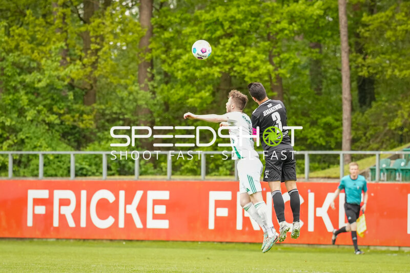 Zweikampf um den Ball