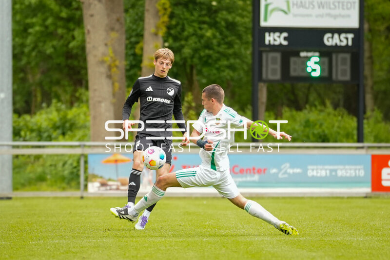 Zweikampf auf A-Platz Heeslingen