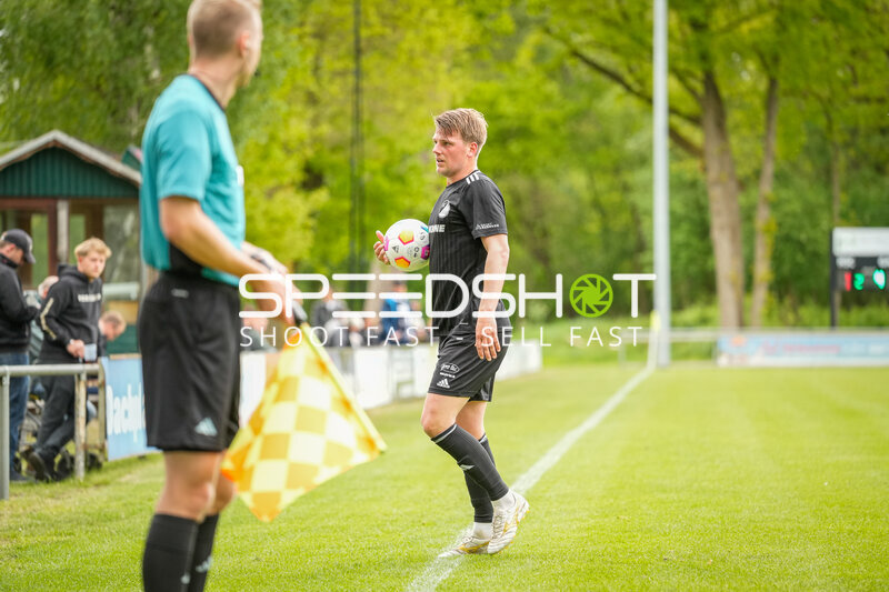 Spieler mit Ball am A-Platz