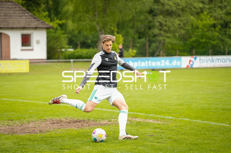 Spieler am Ball A-Platz Heeslingen
