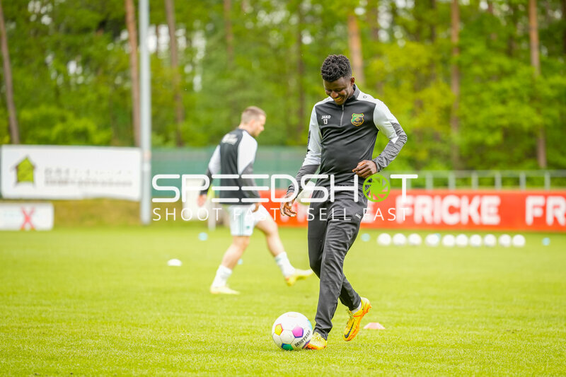 Training auf A-Platz Heeslingen