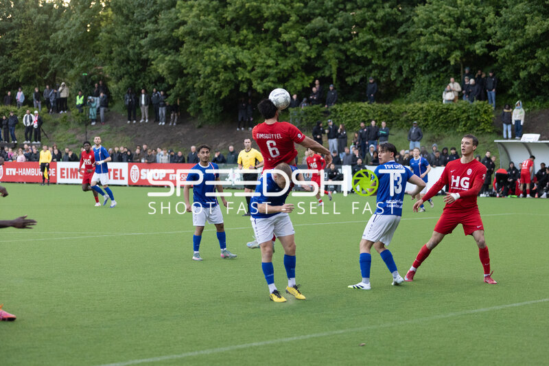 Zweikampf um den Ball