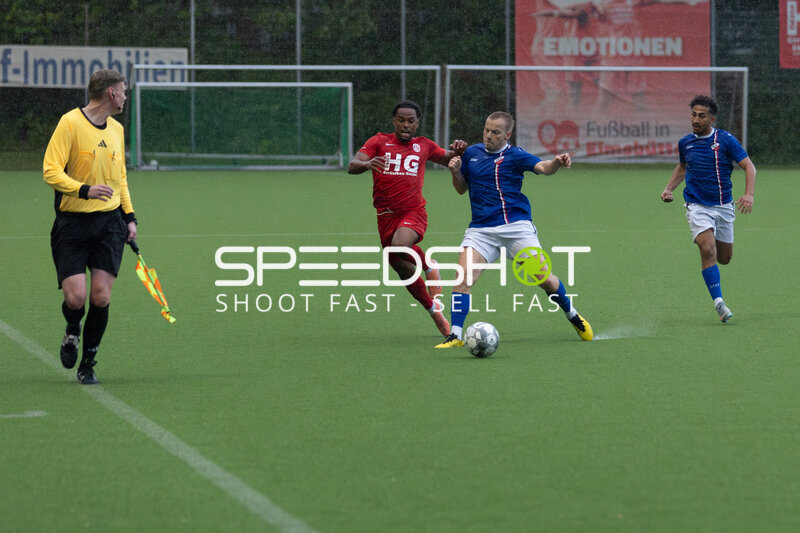 Zweikampf um den Ball