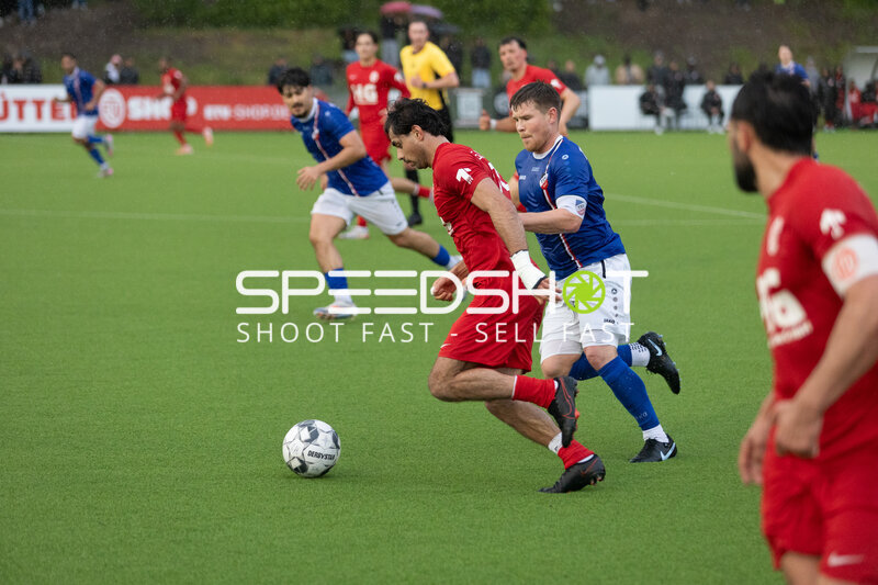 Zweikampf um den Ball