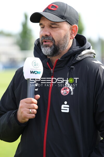 Interview am Trainingszentrum