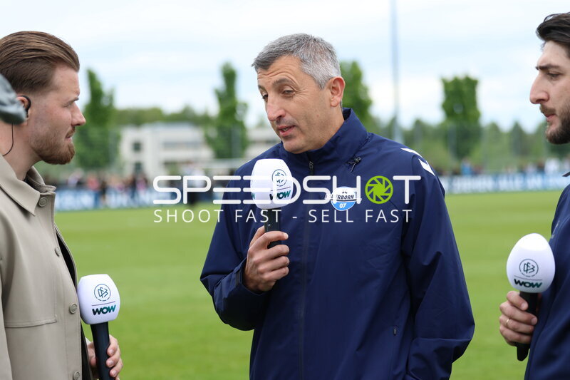 Interview am Trainingszentrum